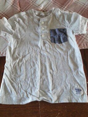Boys Size 5 Oshkosh brand shirt